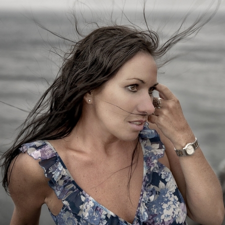 Martina mit Wind in den Haaren.